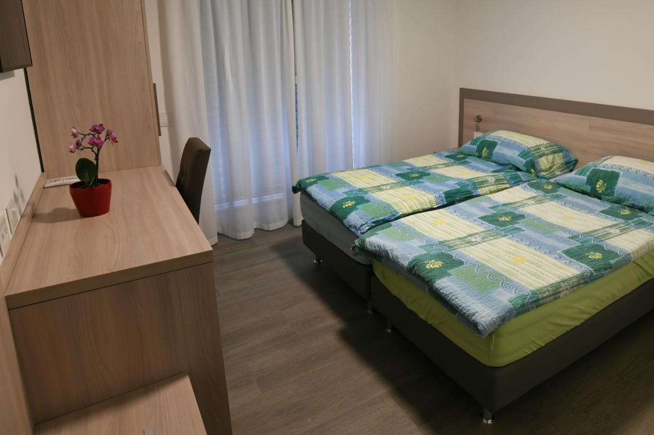Motel Afia Cama Bagian luar foto